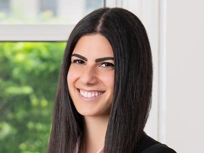 Stephanie Denker Headshot