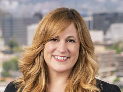 Dawn Eyerly LinkedIn Centered Headshot