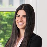 Stephanie Denker Headshot